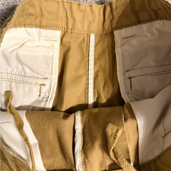 Amazon Men's Tan Cargo Shorts - Picture 4 of 7